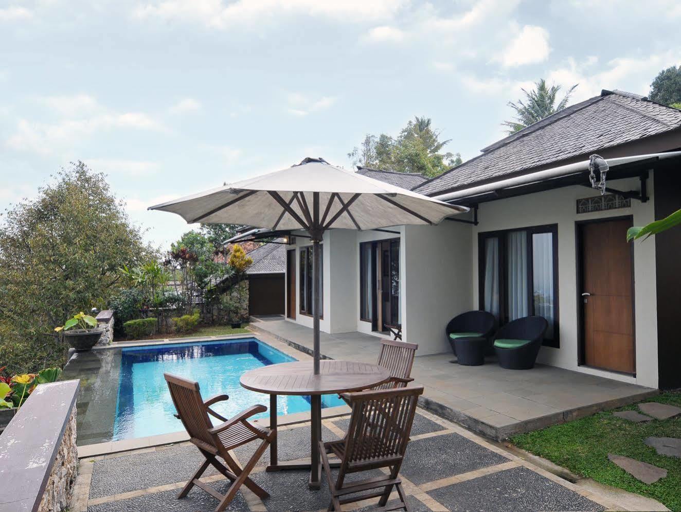 Dago Heuvel Resort Cimenyan Bagian luar foto
